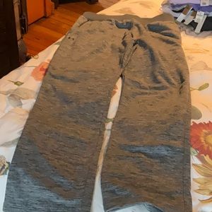 Under Armour sweatpants like new gray size large